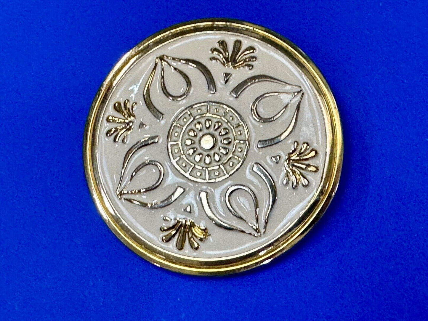 Vintage Gold tone Round Motion East belt buckle / Scarf Slide