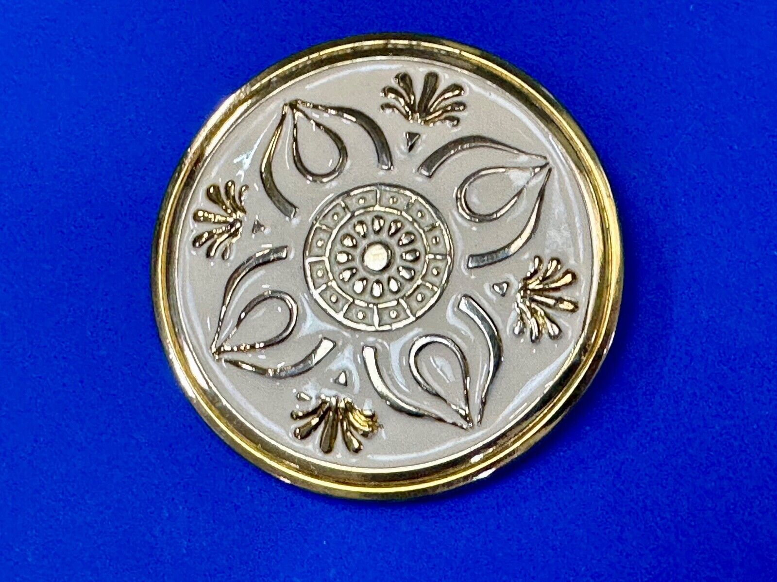 Vintage Gold tone Round Motion East belt buckle / Scarf Slide