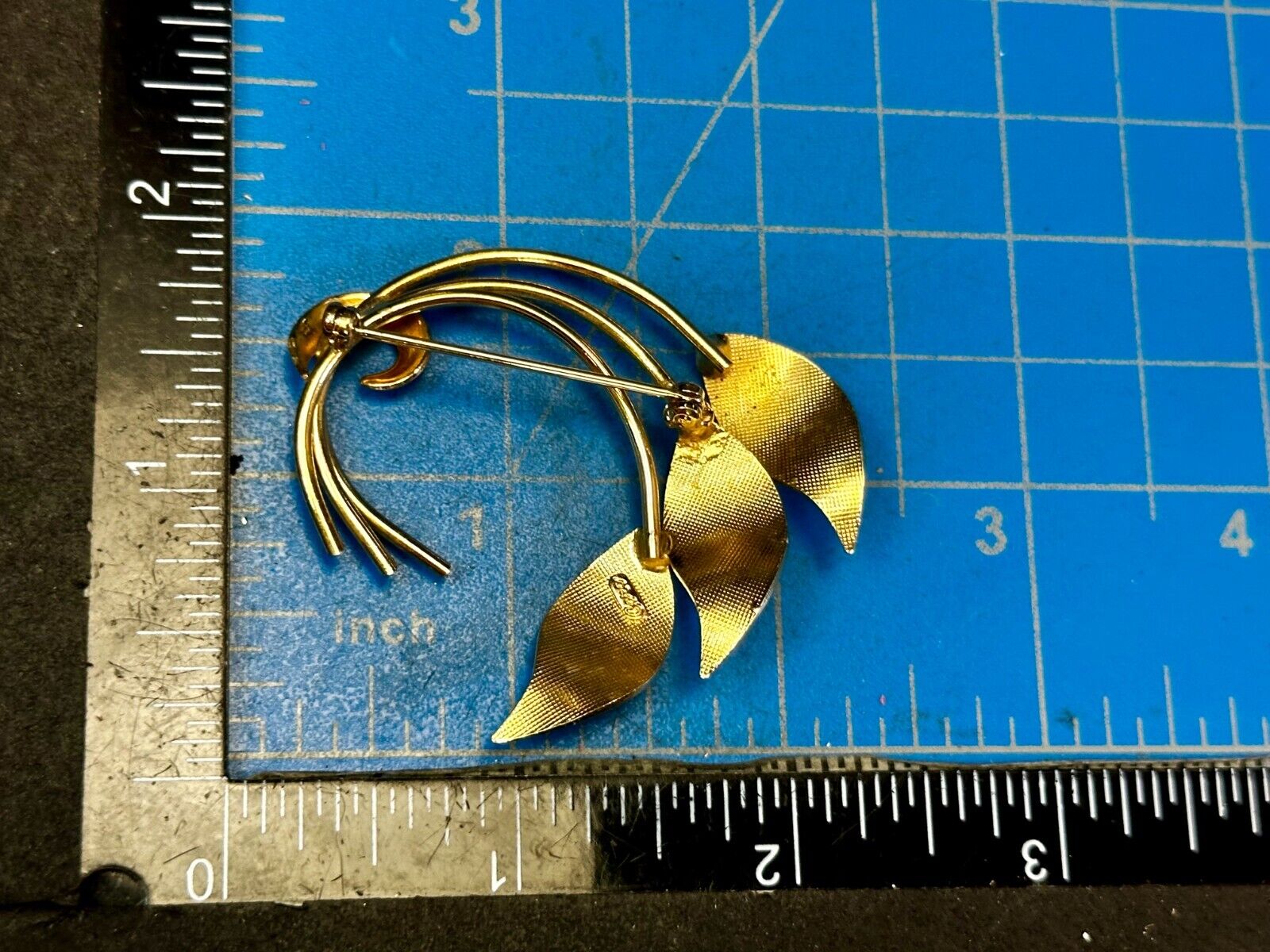 Three Curved Leaf with Tied Stem 2" Gold Tone Brooch Pin Signed by Coro