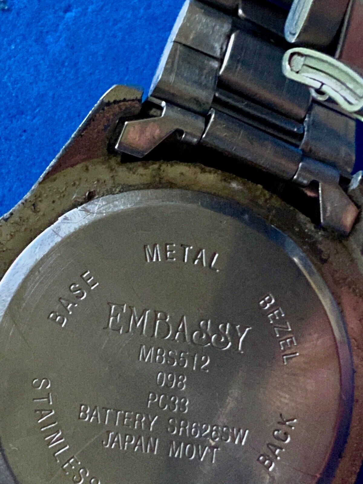 Vintage EMBASSY M8S512 WATCH with Day Date - fresh battery 