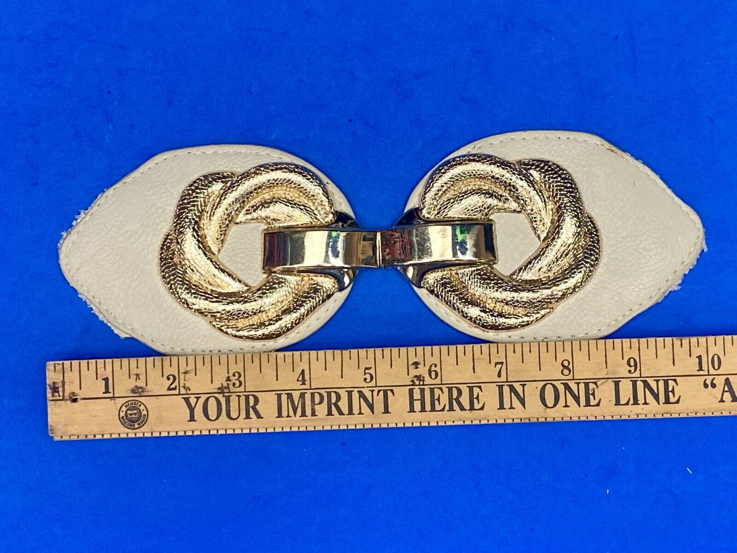 Unique Gold Tone Interlocking Two Piece Scarf Belt Clips Tie Buckle