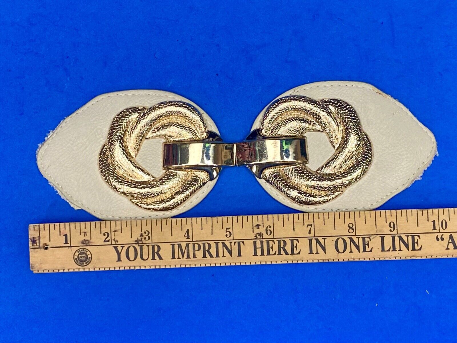 Unique Gold Tone Interlocking Two Piece Scarf Belt Clips Tie Buckle