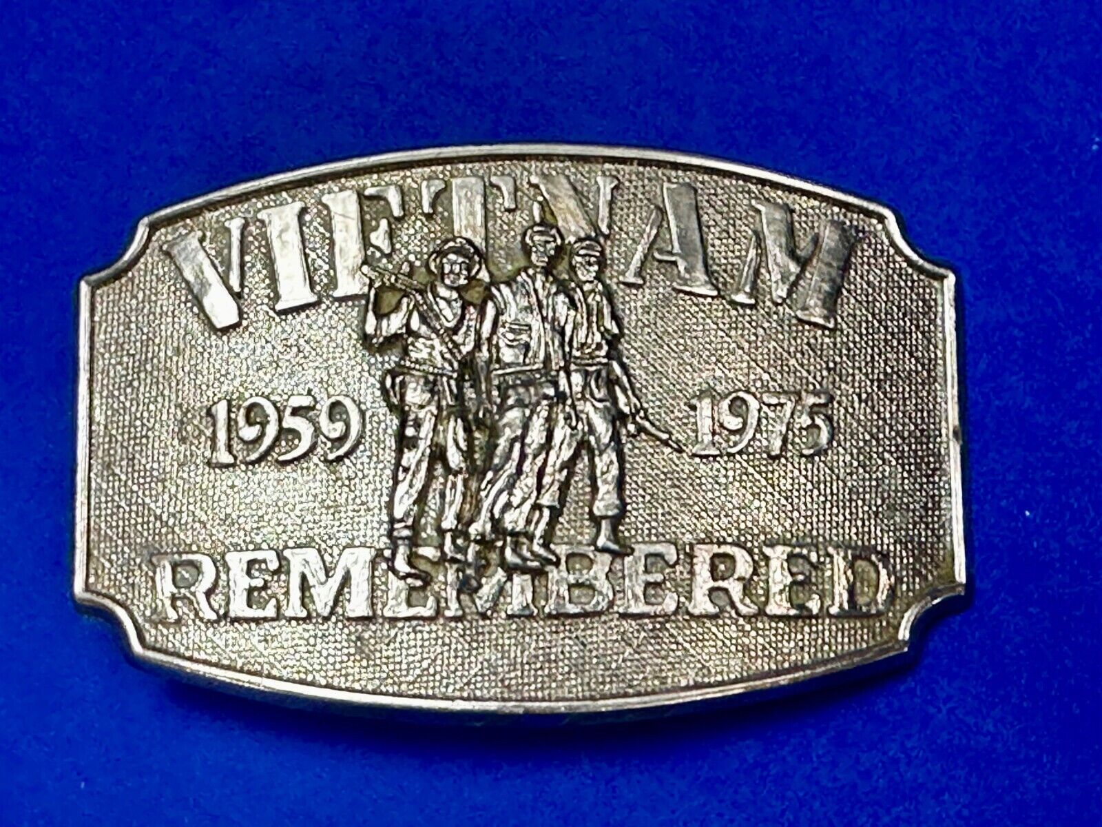 VIETNAM REMEMBERED War Veteran Veterans Patriotic Numbered Belt Buckle F.E. Hart