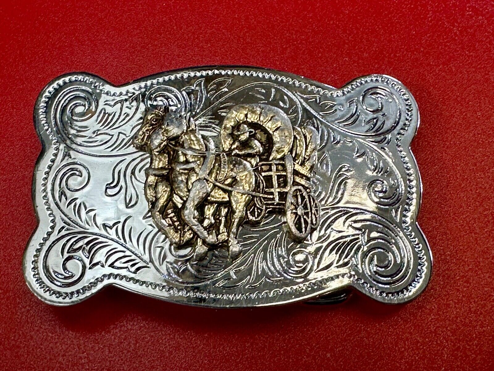 Vintage Horse Drawn Covered Wagon two tone belt buckle made in Japan