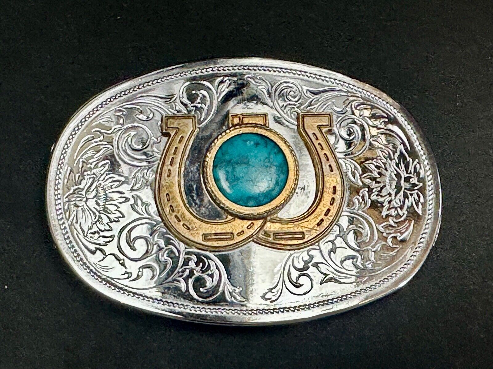 Turquoise centerpiece in  lucky horseshoe - two tone reflective belt buckle