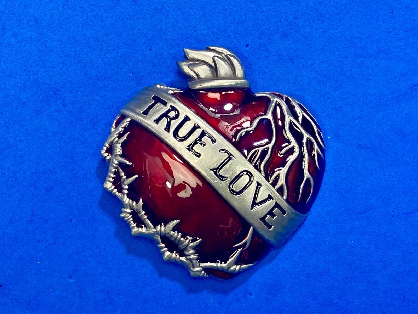 TRUE LOVE - Figural Beating Heart red & Grey barbed wire belt buckle 