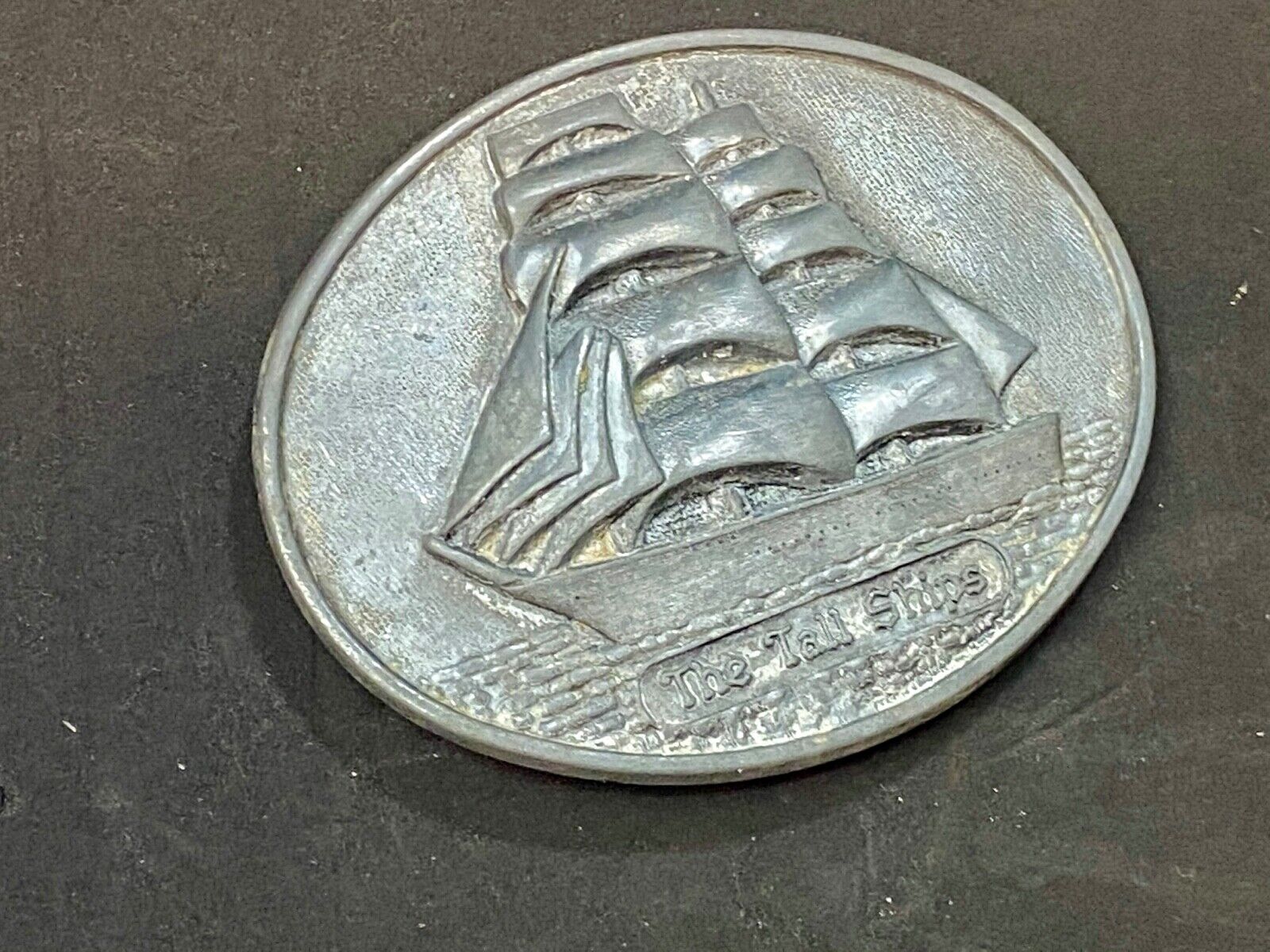 1970 's THE TALL SHIPS SILVER TONE SAIL BOAT COLLECTIBLE BELT BUCKLE