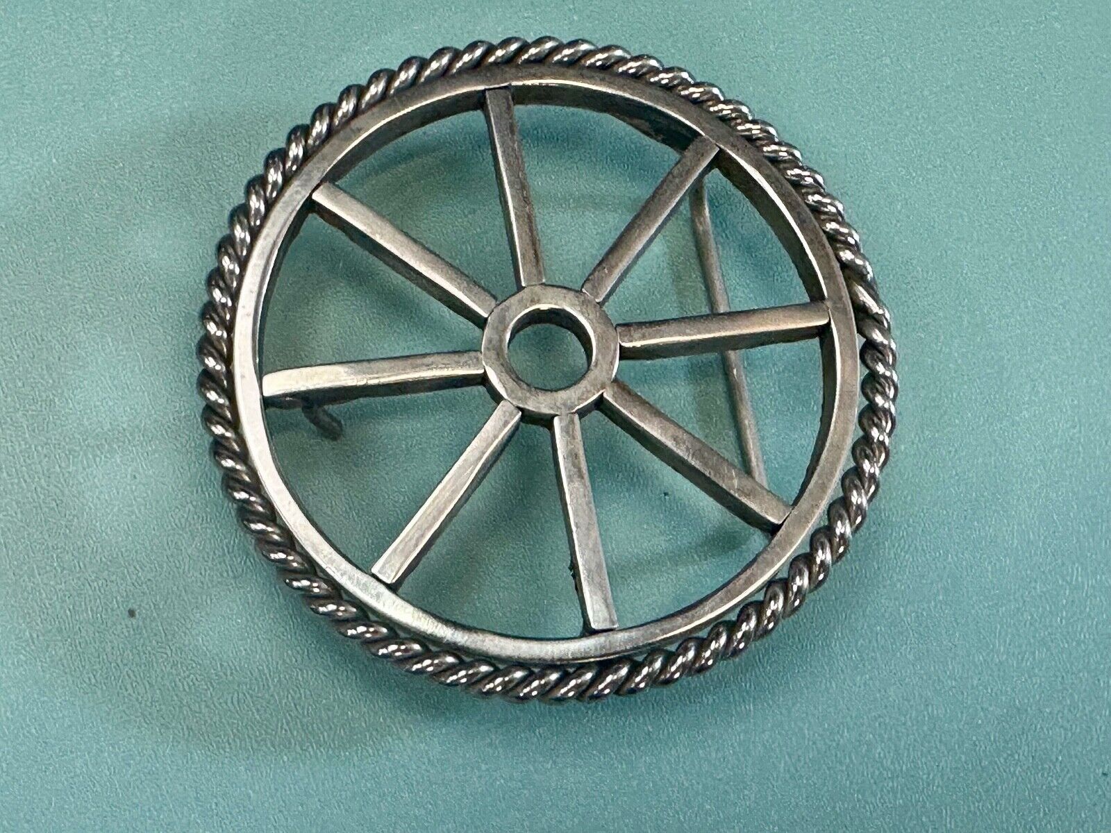 Unique Wagon Wheel Pattern Open Cut-Out Silver Tone 3" Artisan Belt Buckle