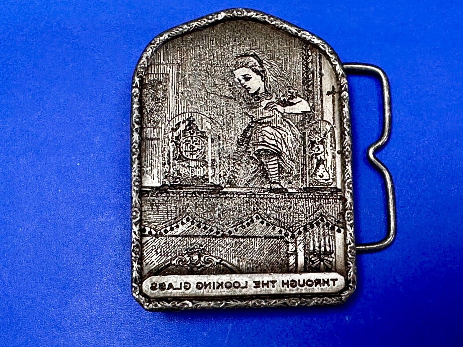 Alice In Wonderland Through The Looking Glass Vintage 1974 Belt Buckle- Bergamot