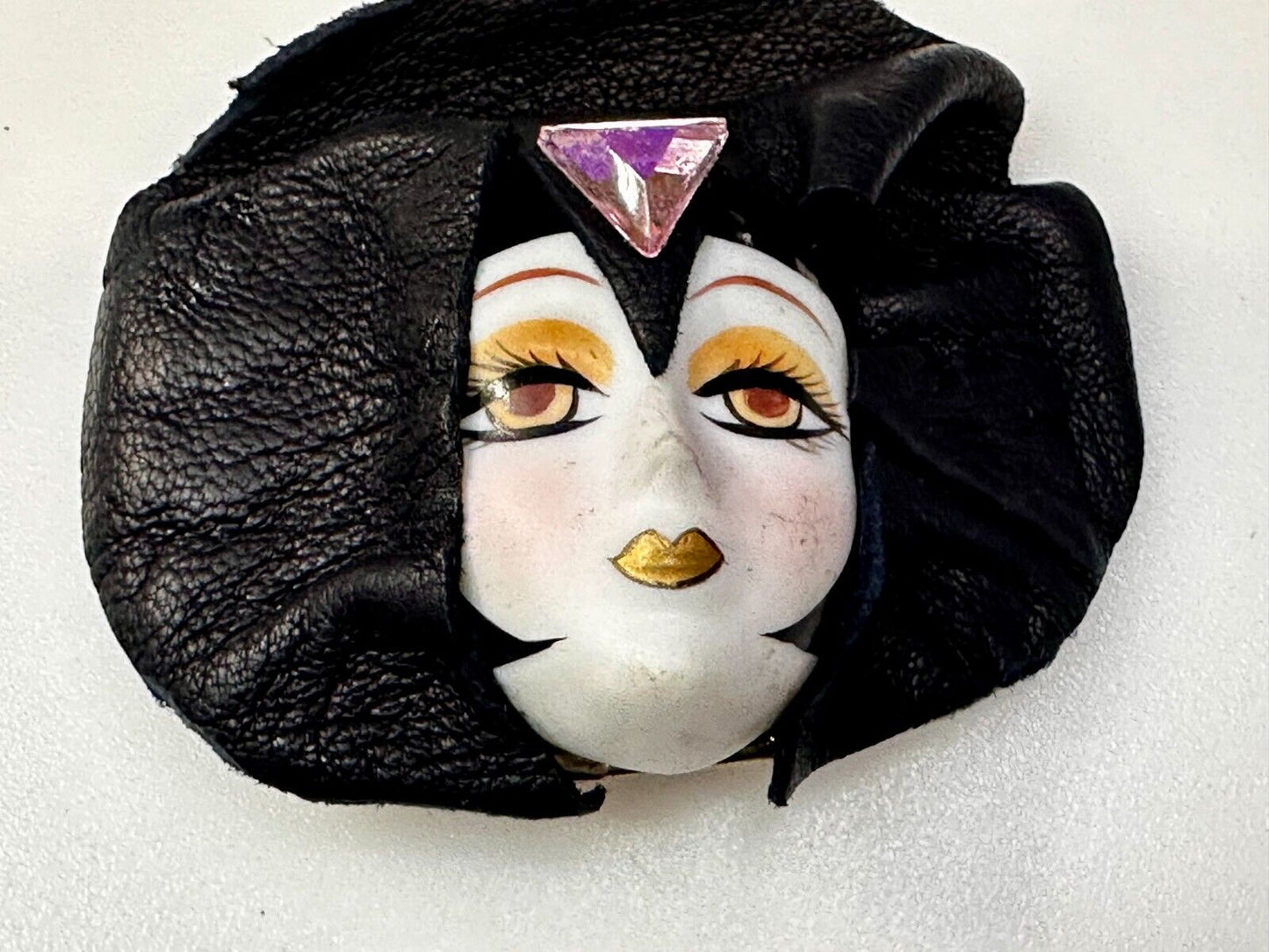Unique Porcelain? Doll Face in Black Flapper Vintage Women's Belt Buckle