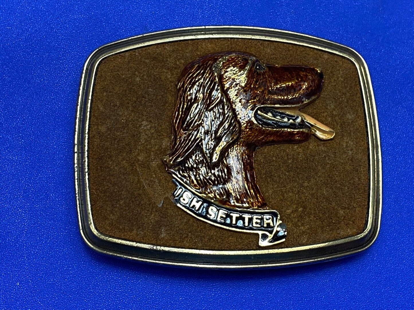 Vintage Irish Setter Dog - Man's Best Friend belt buckle 1979 Raintree