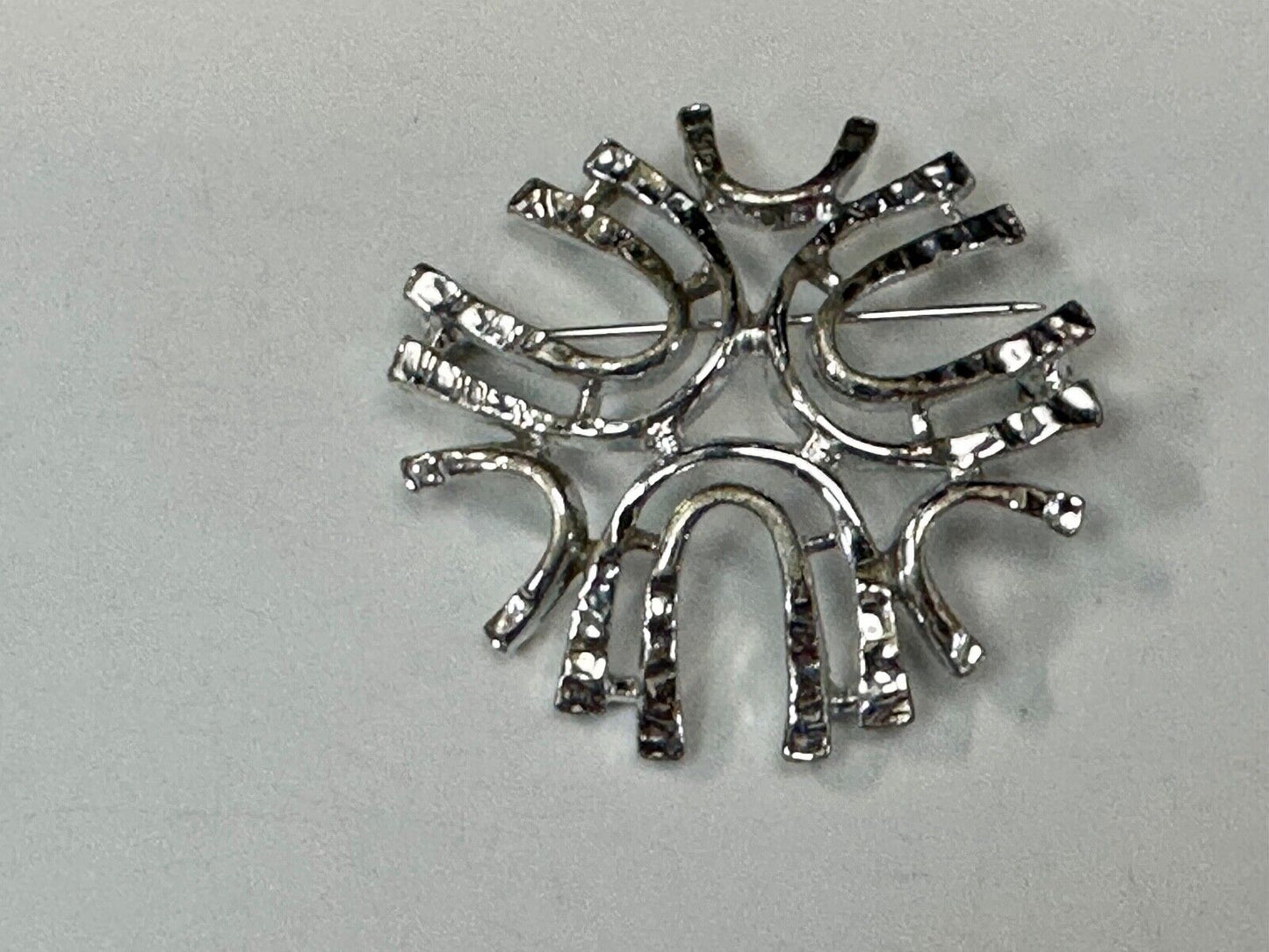 unique see through Sarah Coventry signed silver tone brooch pin
