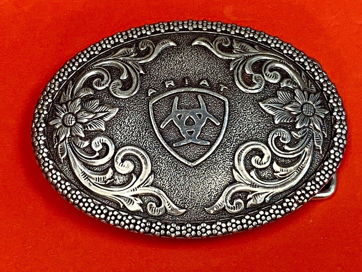 Ariat Western Oval Silver Tone Belt Buckle With Filigree Shield & Berry Edge