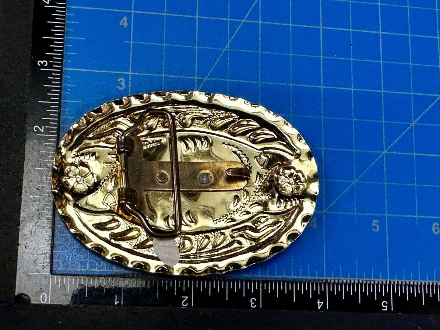 American Bald Eagle Flying Hunting Soaring Ornate Gold Color Western Belt Buckle