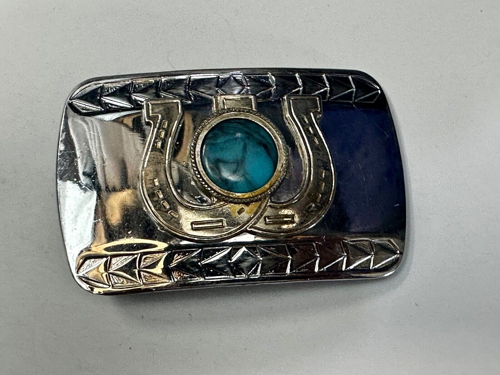 Turquoise Stone centerpiece Western Belt Buckle w/Lucky Dual Horseshoe Surround