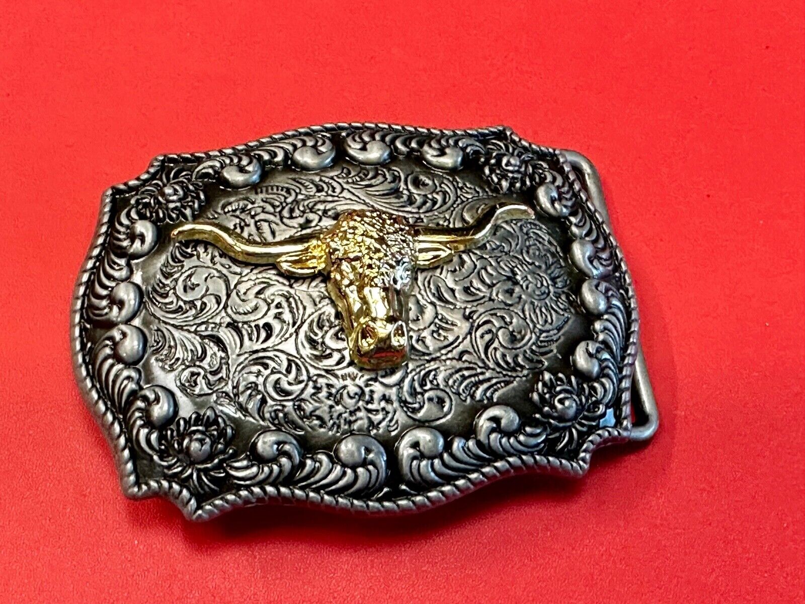 Two tone Ornate LONGHORN SKULL western belt buckle