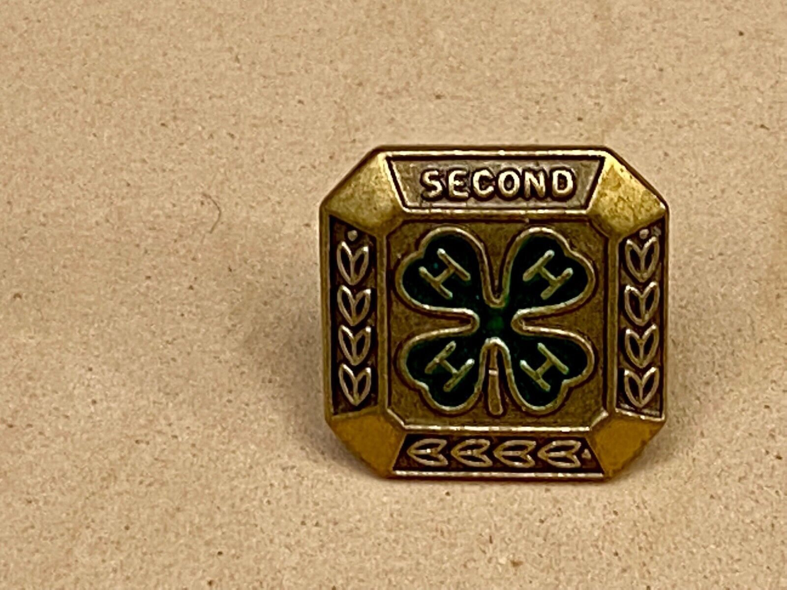 4-H Second Clover 1/2" Gold Tone Metal & Green Enamel Lapel Pin Pinback Award 