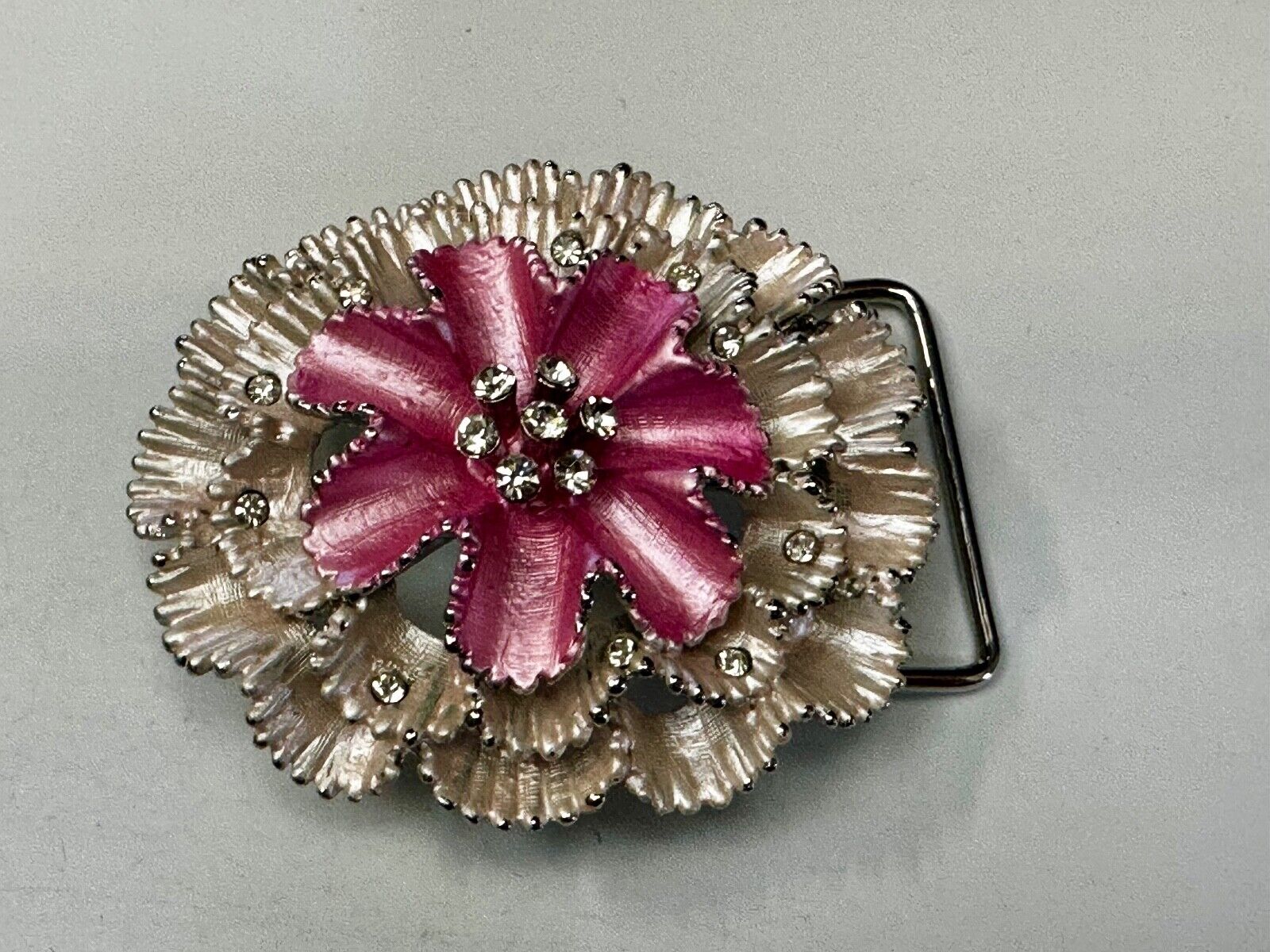 Unique Pink White Colored Flower 3D Pattern Rhinestone Accented Belt Buckle