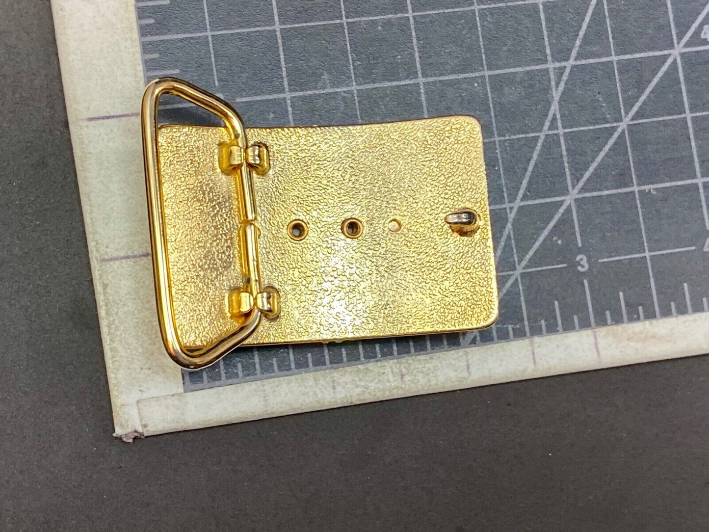 Unique Lizard, Reptile Crocodile As Centerpiece On Gold Tone Belt Buckle 