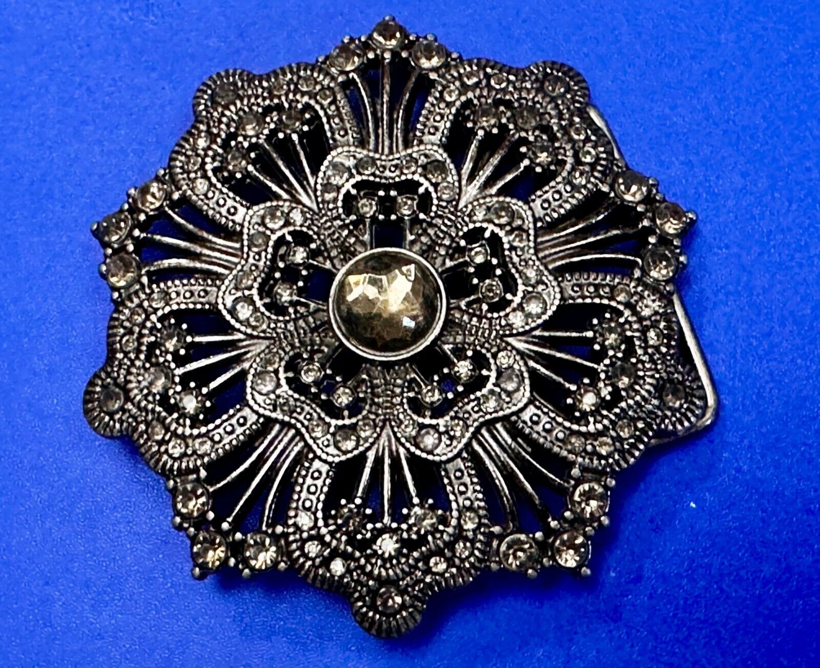 Victorian Style Beautiful Flower Shaped Rhinestone Accented Ladies Belt Buckle