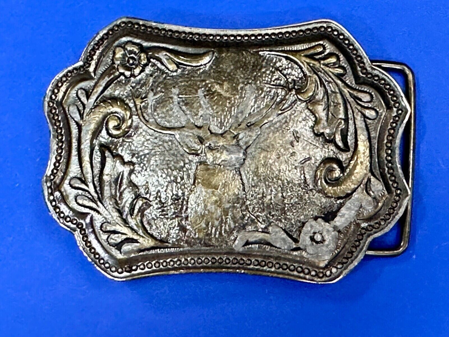 vintage Deer Buck hunters Wyoming Studio art works belt buckle to restore paint