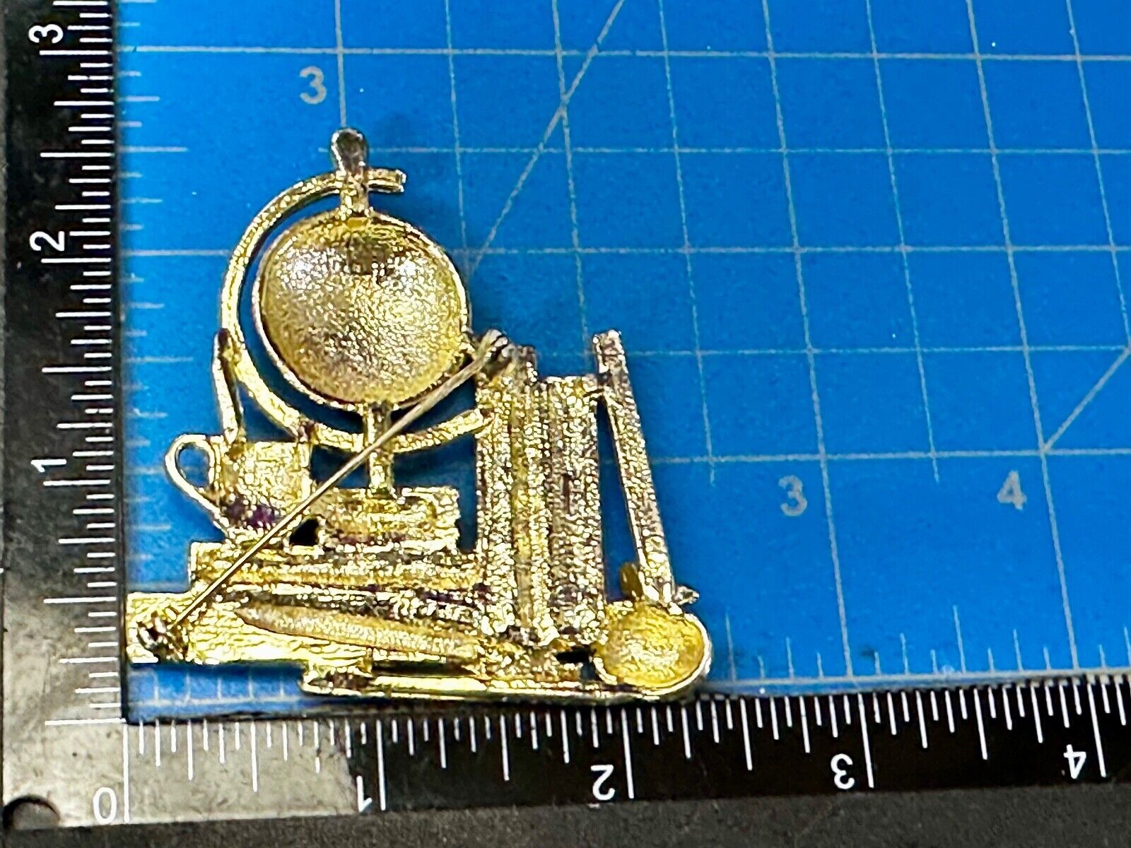 Teacher Gift!  Globe Books Apple Ruler Gold Tone Brooch Pin Vintage by AJC