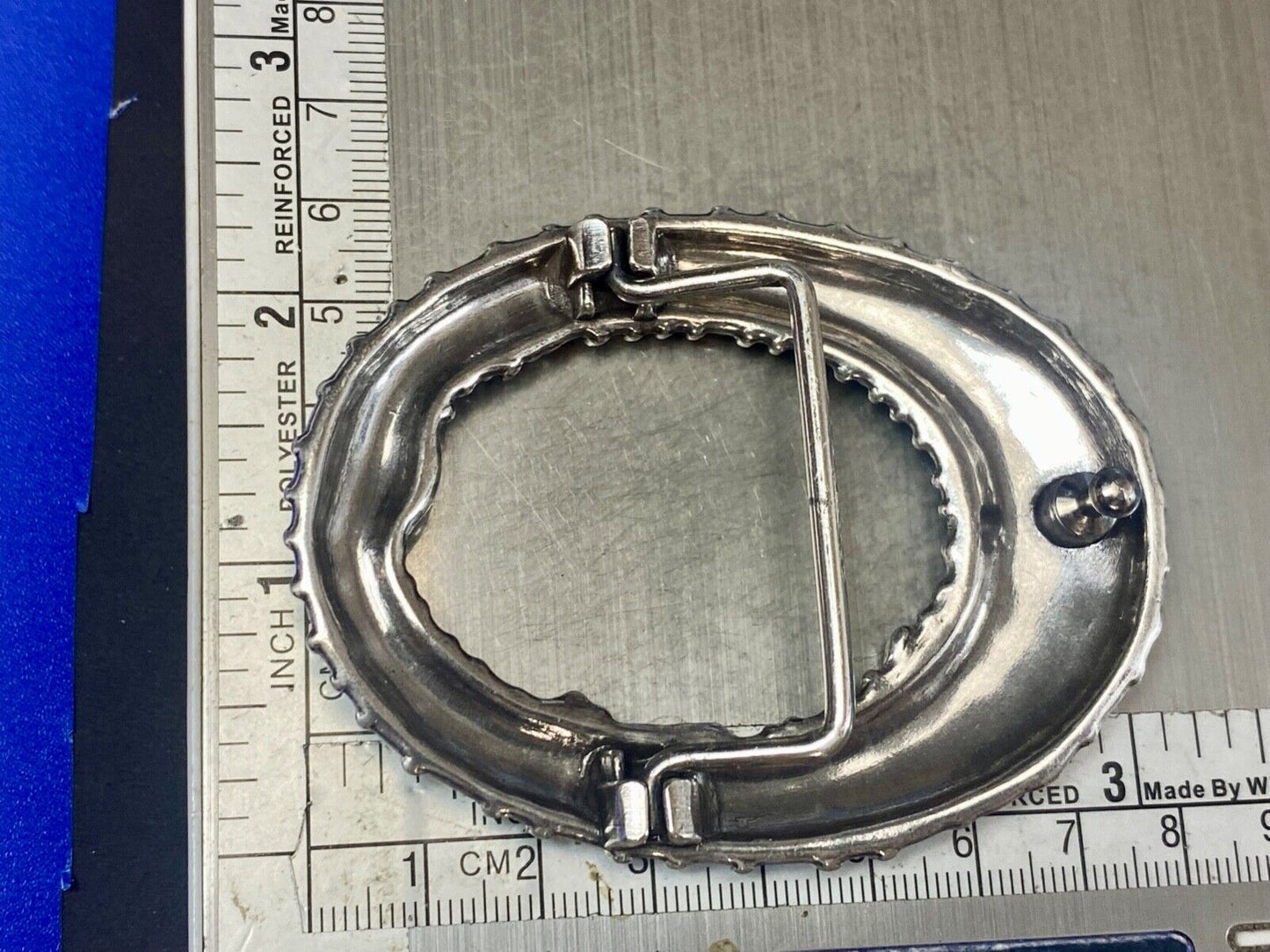 unique wire twist silver tone flower theme oval Vintage belt buckle