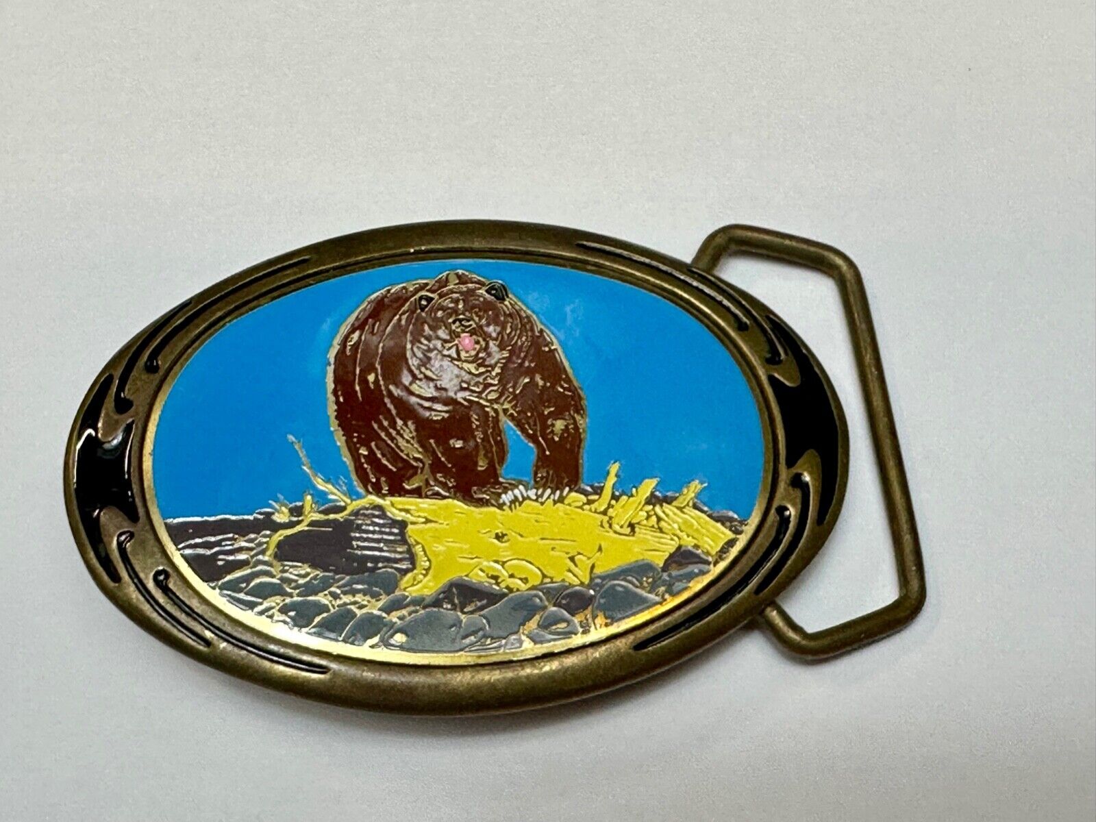 Vintage Bear  F 09 FC 1988  solid brass belt buckle