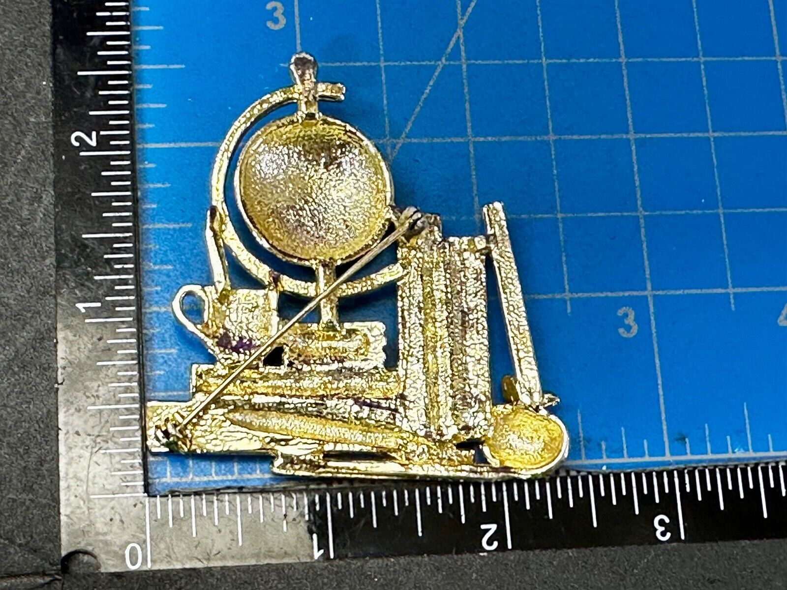 Teacher Gift!  Globe Books Apple Ruler Gold Tone Brooch Pin Vintage by AJC