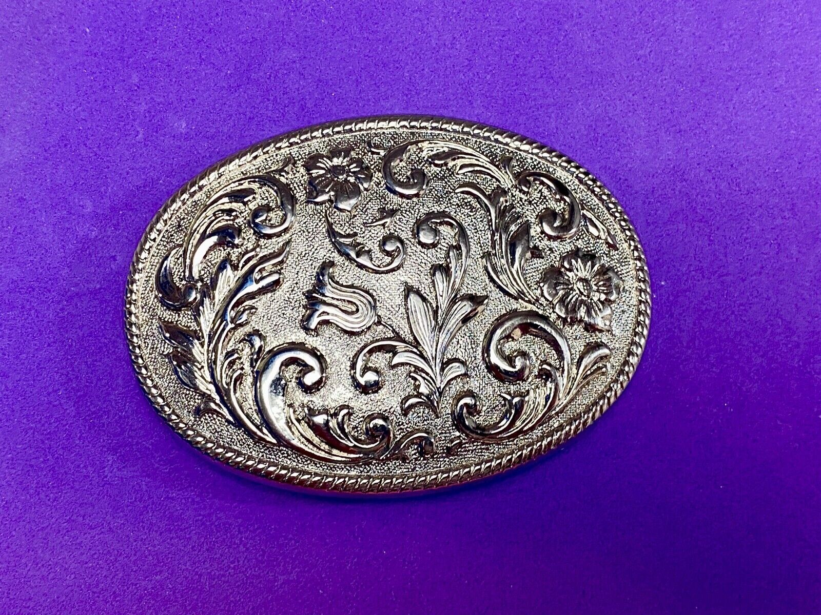 Beautiful Western Ornate design , Fancy! Floral flower Swirl 3.5" Belt Buckle 