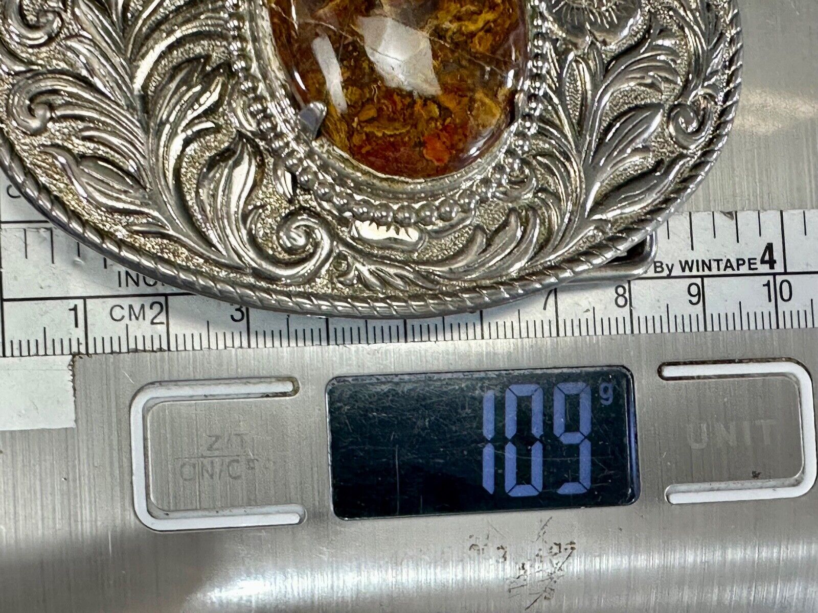 Beautiful cabochon cab stone centerpiece on western silver tone belt buckle