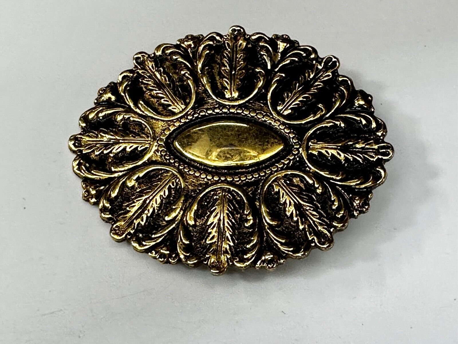 Vintage Leaf Theme Large Gold Tone VTG Belt Buckle by Pappagallo