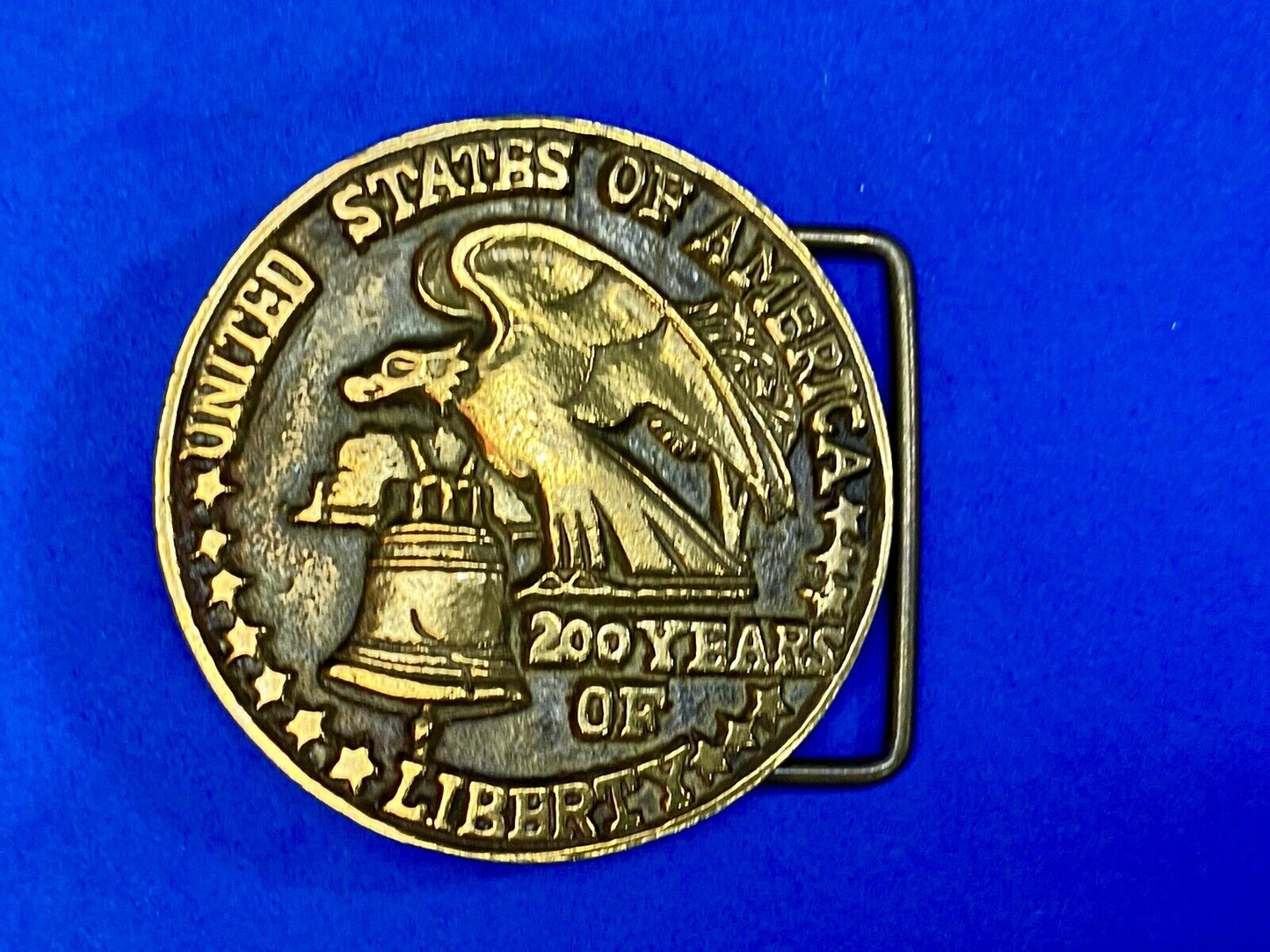 United States Of America 200 Years Of Liberty Eagle Coin Shaped Belt Buckle 