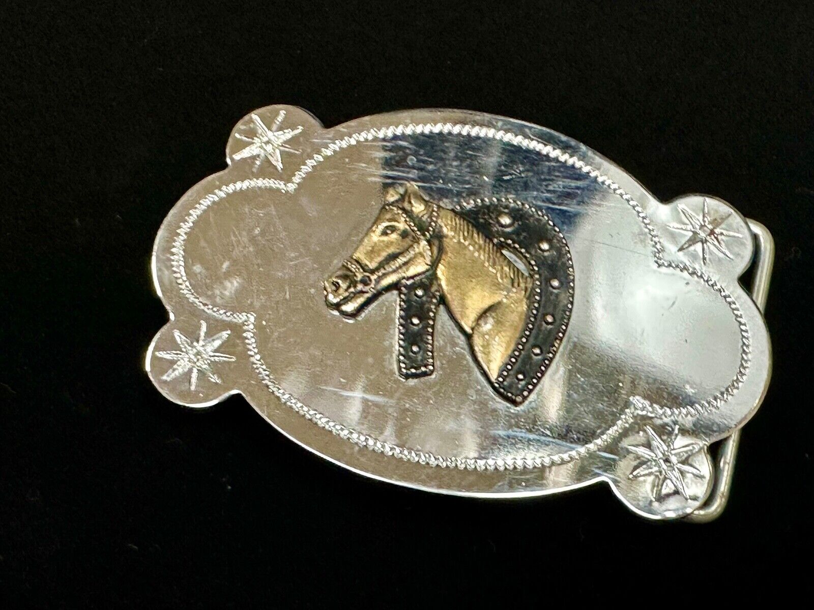 Vintage horse head in horseshoe cowboys cowgirls western belt buckle starbursts