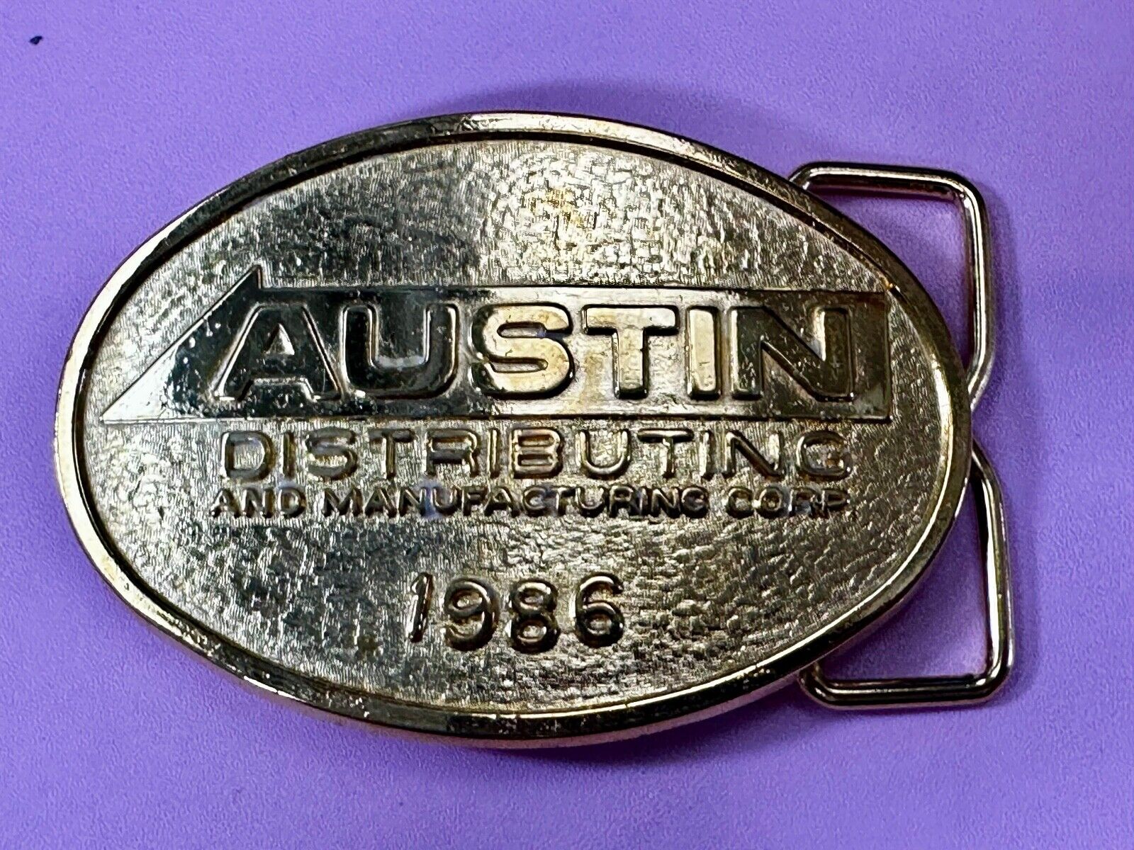 Austin Distributing and Manufacturing Corp VTG 1986 Advertisement RJ Belt Buckle