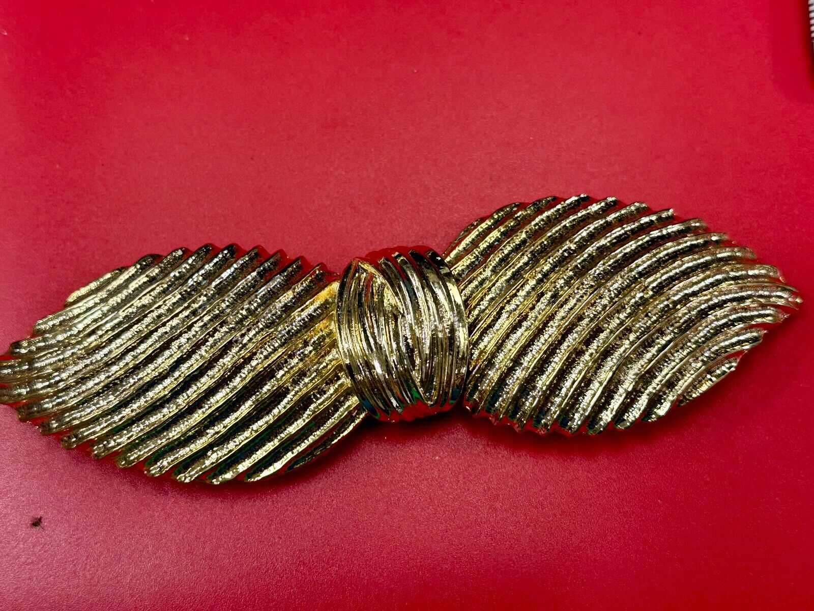 two piece large leaf interlocking gold tone vintage 80's Mimi Di N belt buckle