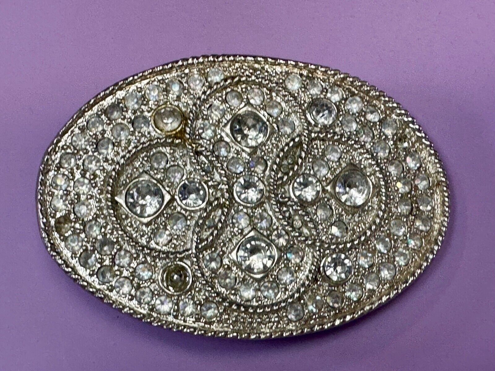 Vintage Appearance silver tone oval Belt Buckle - missing a few Rhinestone's