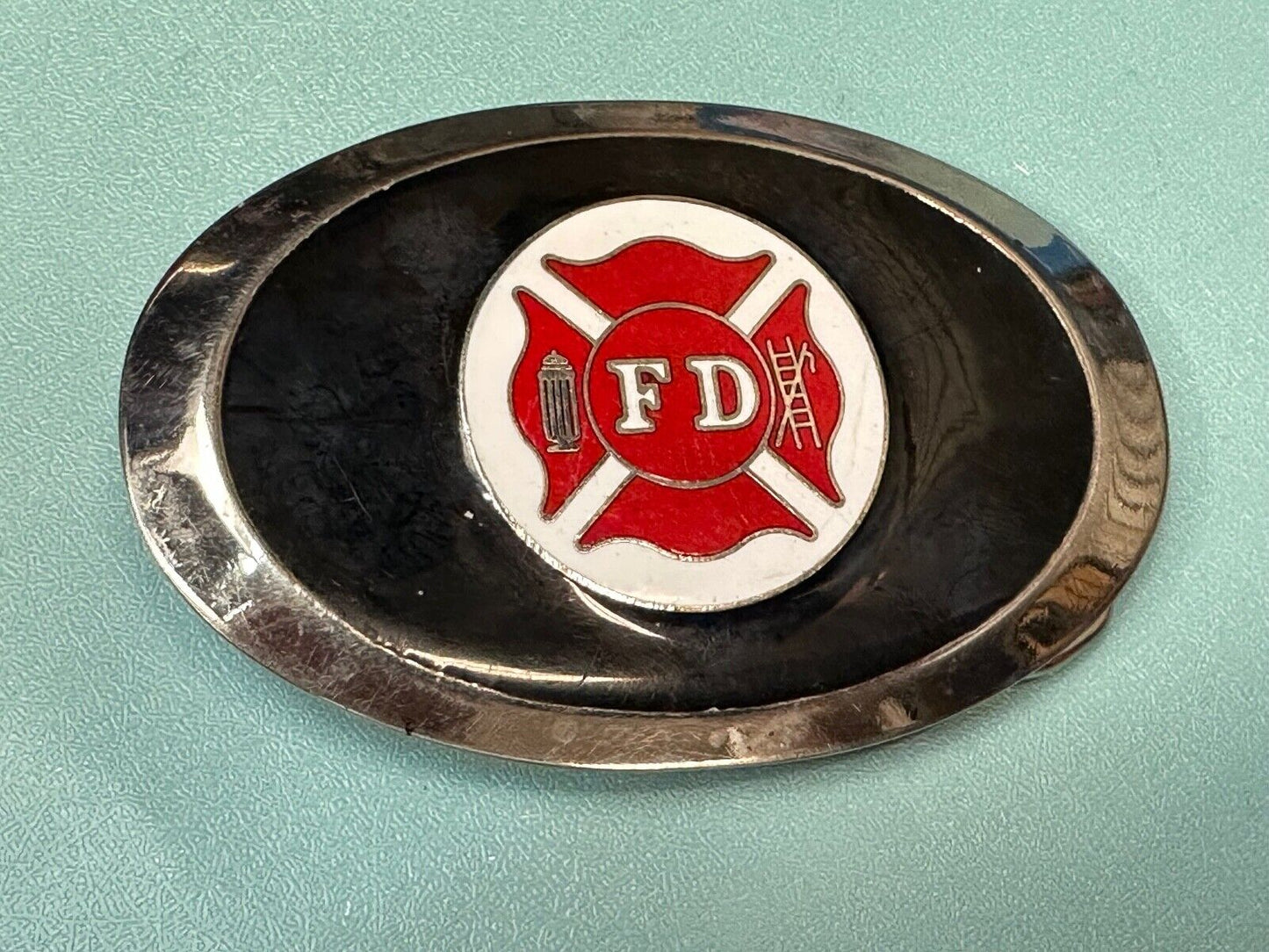 Vintage Fire Firefighter FD Hydrant Axe Ladder Black & Red Oval belt buckle