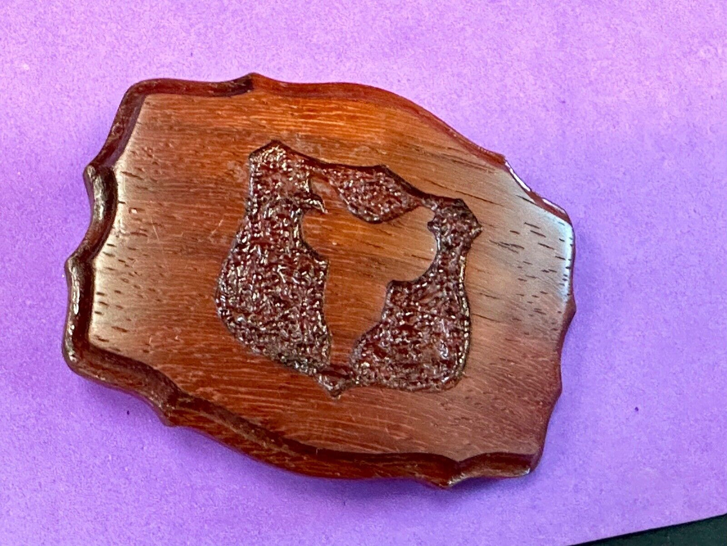 Vintage horse saddle carved in wooden western framed belt buckle  VermJ LL19