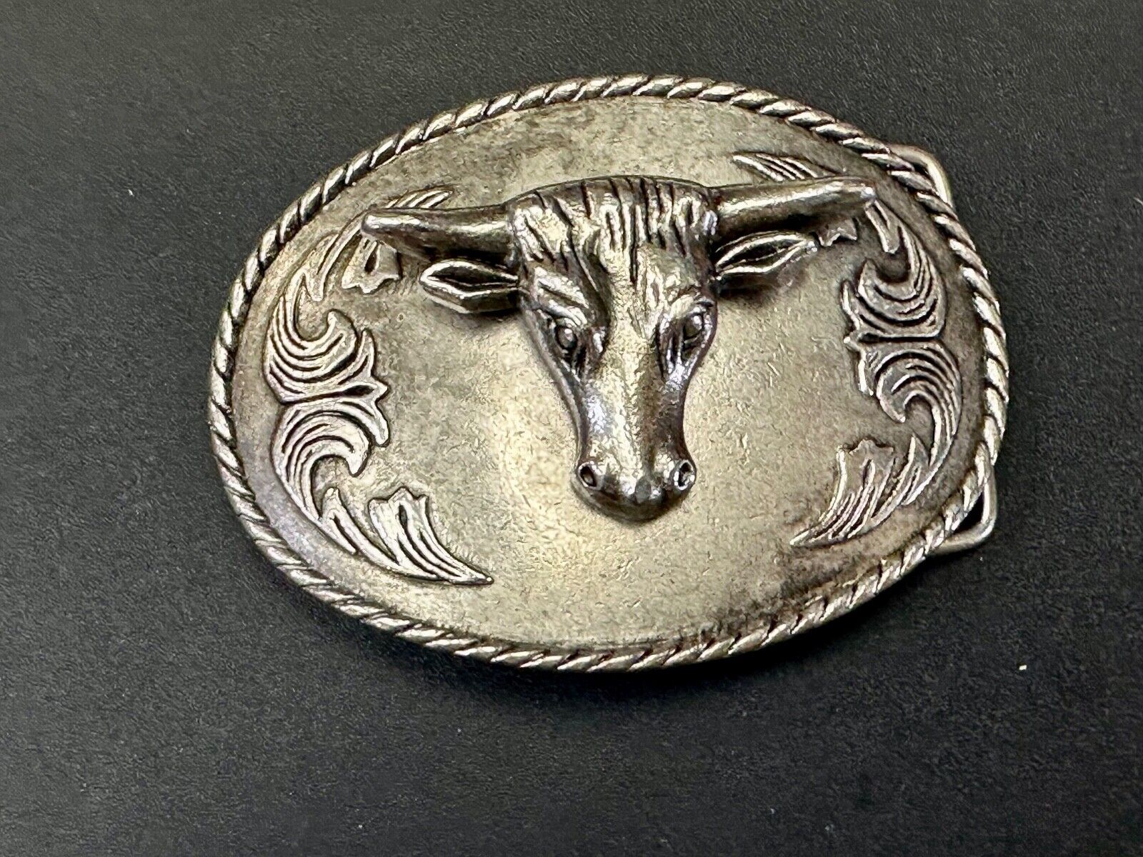 The Longhorn cow steer - cowboys cowgirls western oval silver tone belt buckle