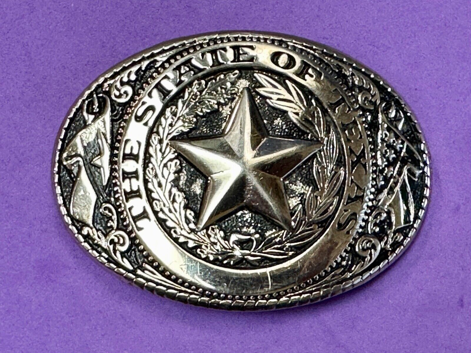 The great state of TEXAS - Tx Star Flag - Silver tone vintage belt buckle
