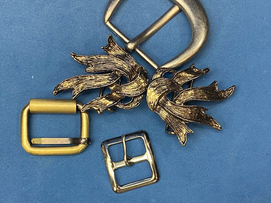 4 piece Mixed lot of belt buckle's  +_ 2 pc leaf buckle -resale, gifts, use etc!