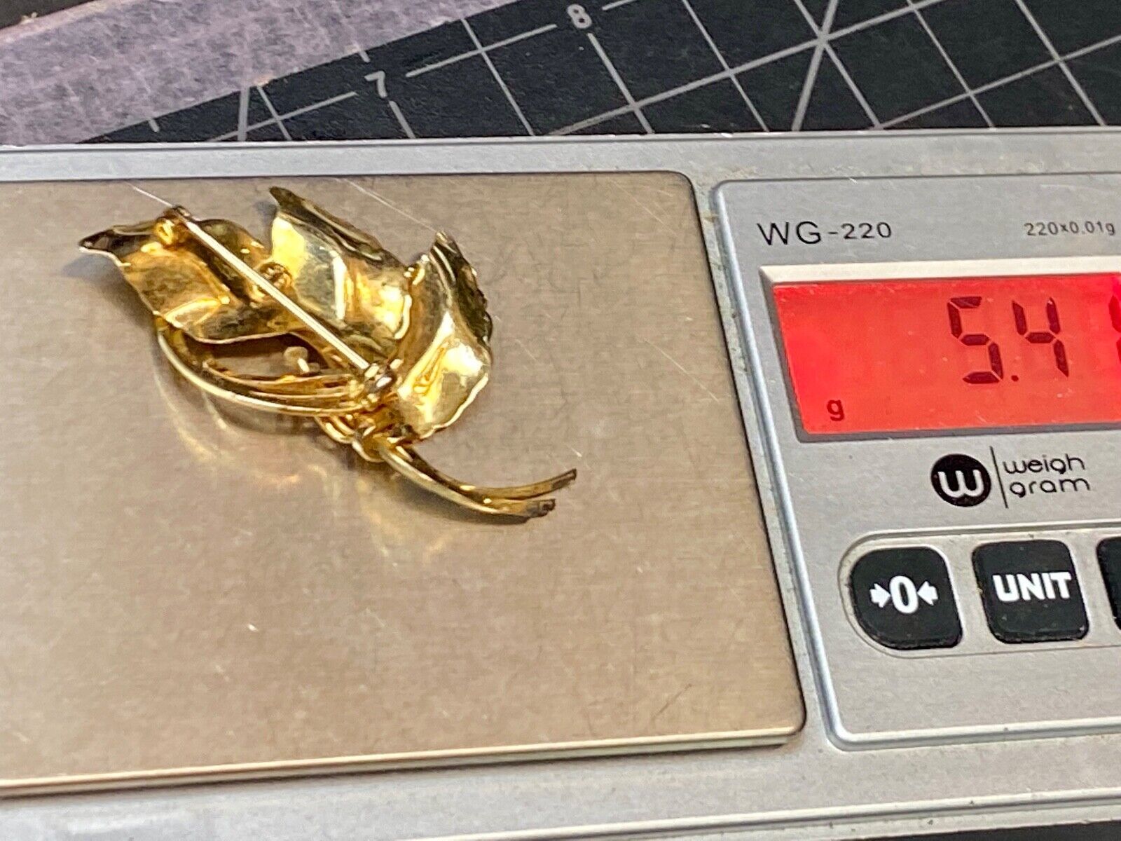 Vintage Etched Three Leaf Jewelry Gold Tone Brooch Pin Signed Turin?