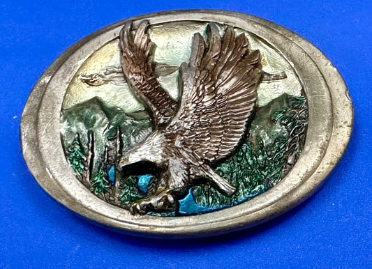 Beautiful patriotic flying eagle - Vintage 1988 C+J belt buckle