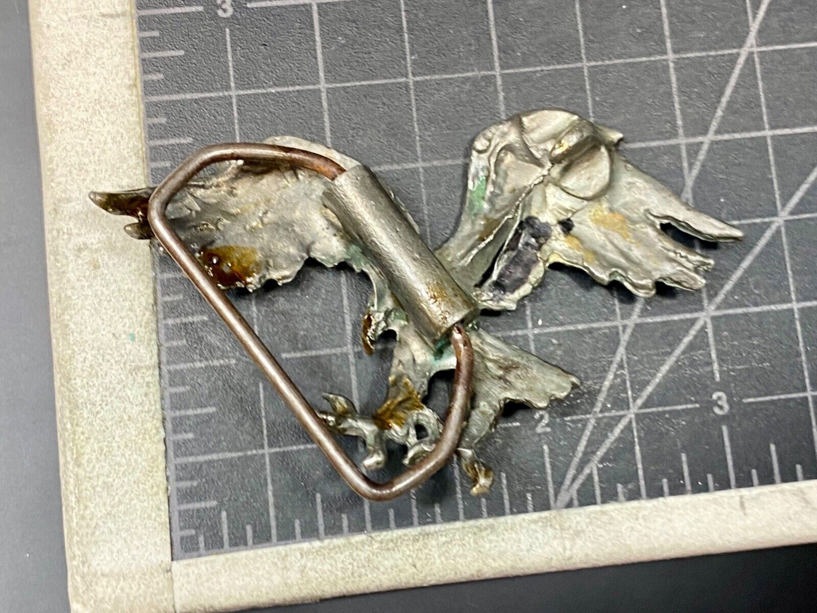 Vintage hunting diving American Eagle claws out figural cut out belt buckle