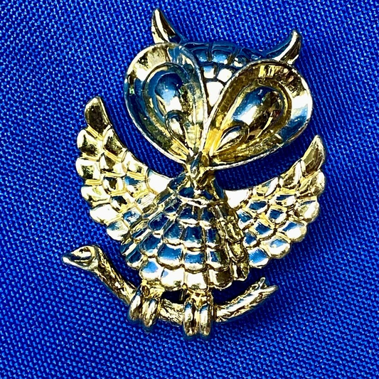 Vintage AJC Signed Owl Bird Brooch Pin Gold Tone Costume Jewelry