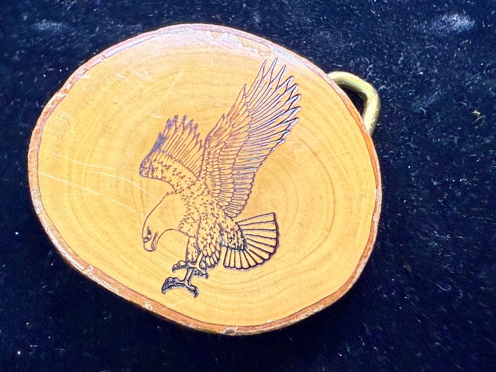 American Bald Eagle Hunting Diving Etching Picture On Wood Log Belt Buckle