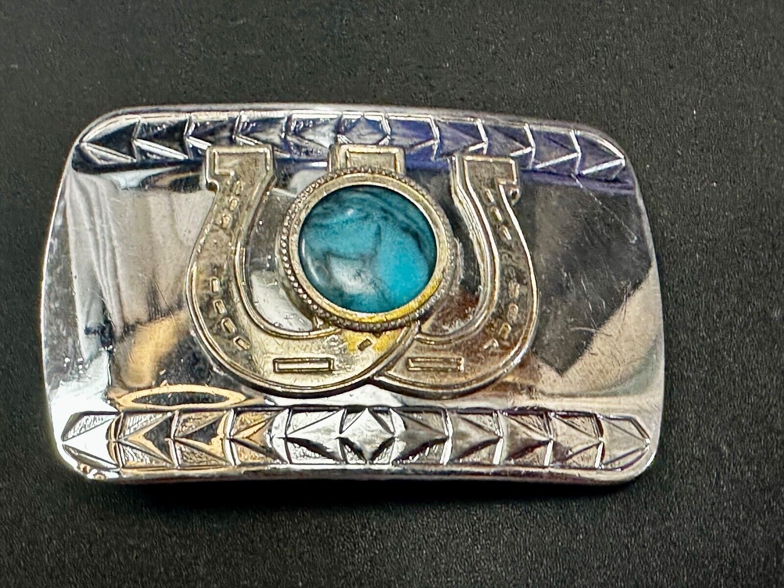 Turquoise Stone centerpiece Western Belt Buckle w/Lucky Dual Horseshoe Surround