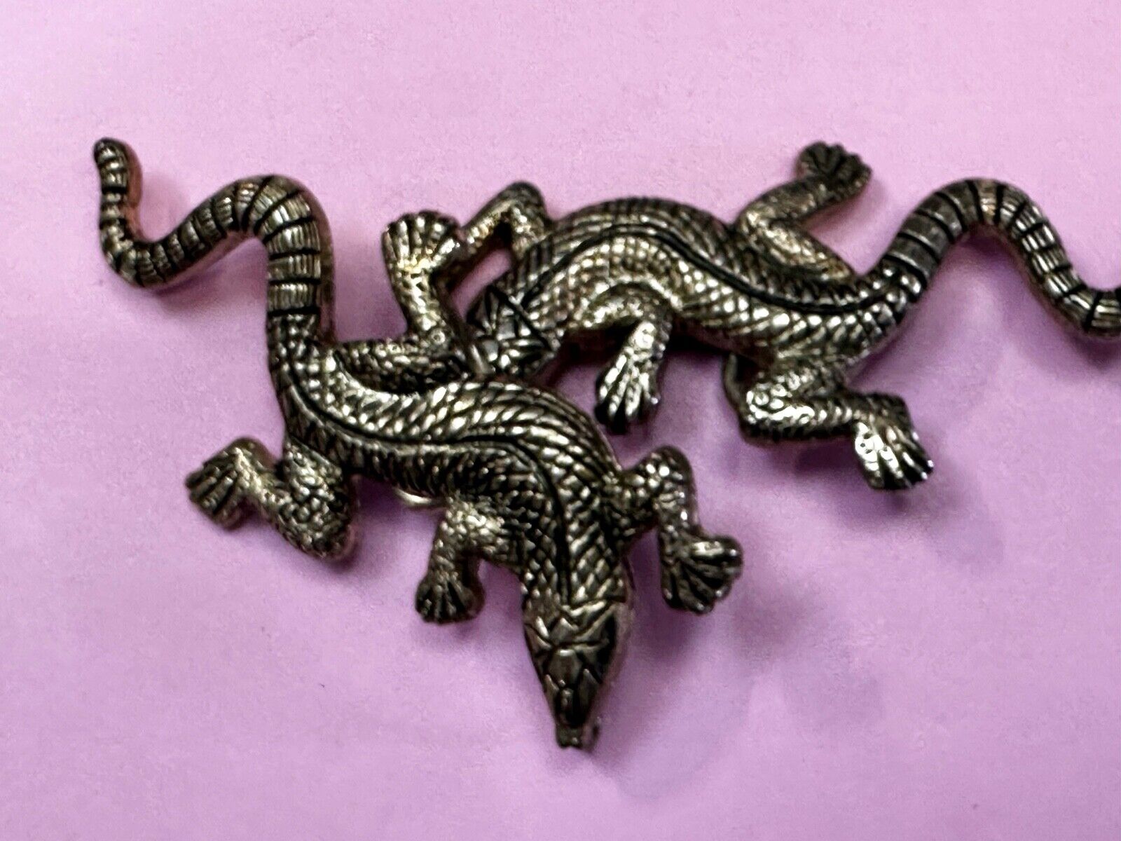 Alligators Crocodiles multi segmented gold tone large Vintage Belt Buckle Loops