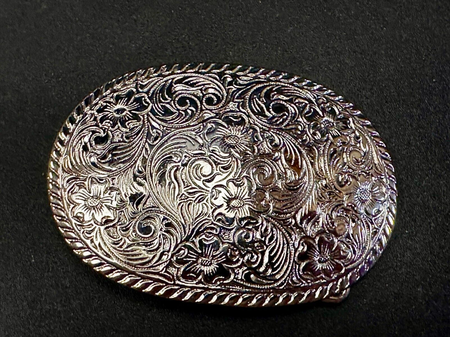 Vintage Floral Theme Oval Silver Tone Western Ornate Flower Swirl Belt Buckle